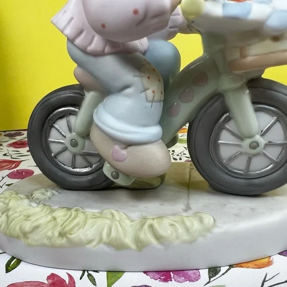 🛑SOLD🛑 PRECIOUS MOMENTS “The Road To A Friend Is Never Long” Figurine C0024 - Picture 8 of 17